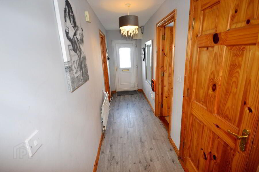 Apartment 6 The Beeches 3 of 11