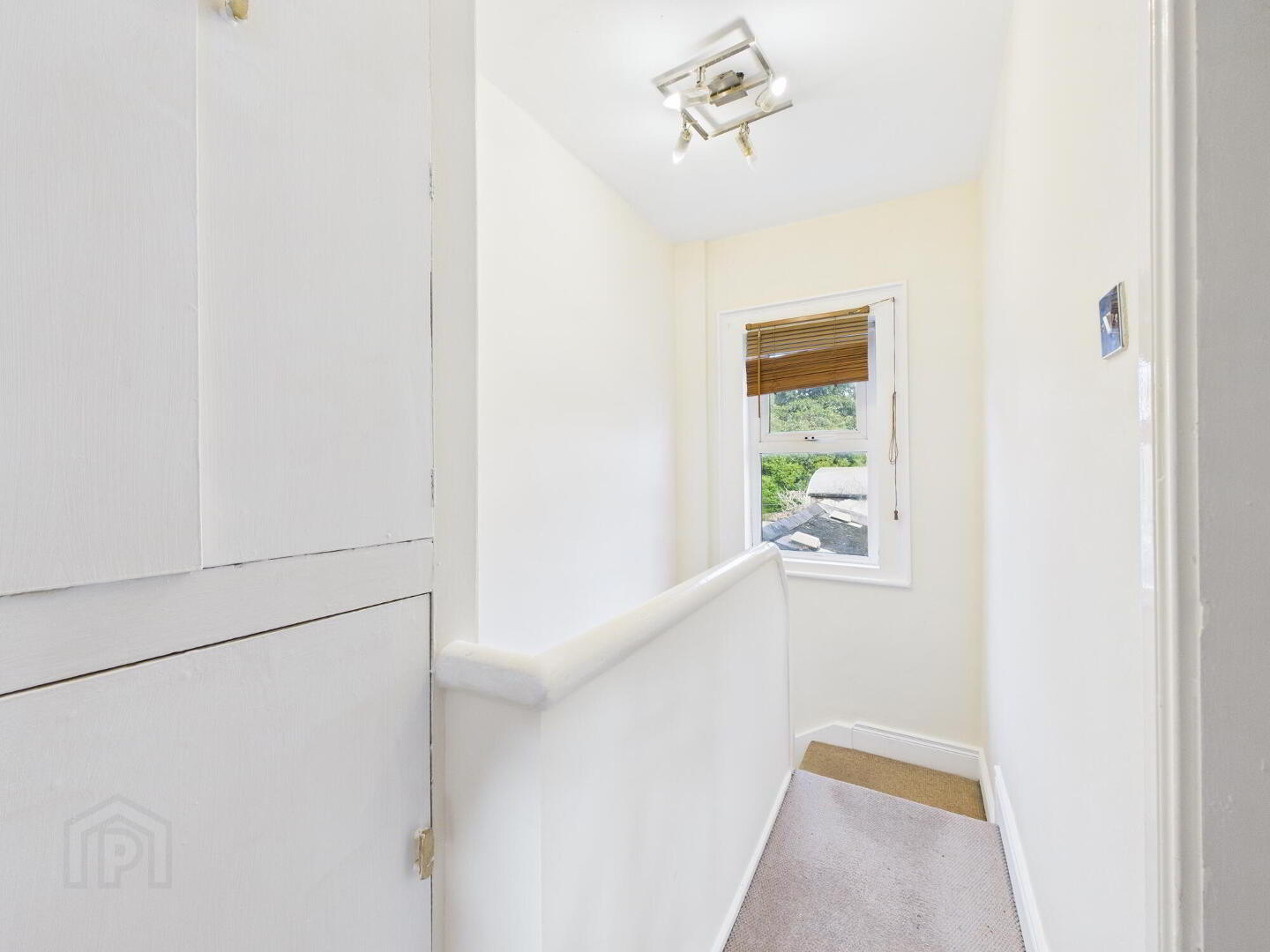 18 Willowfield Parade 6 of 11