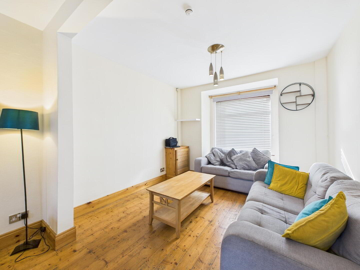 18 Willowfield Parade 1 of 11