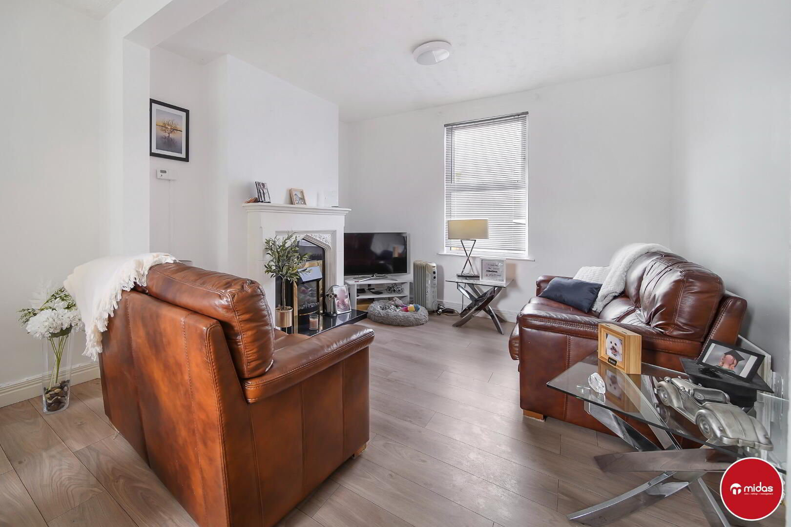 32 Ewing Street 3 of 14