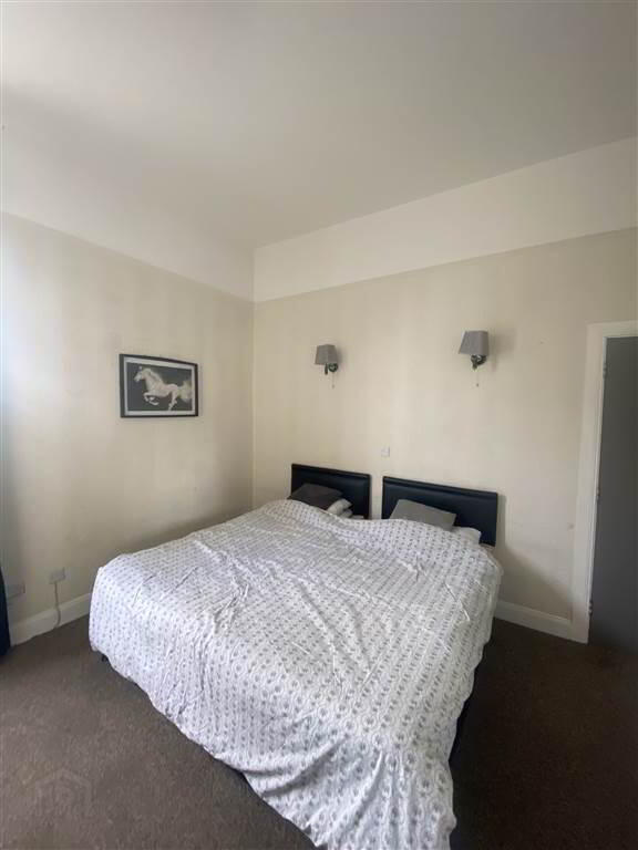 Studio 4, 254 Ravenhill Road 4 of 8