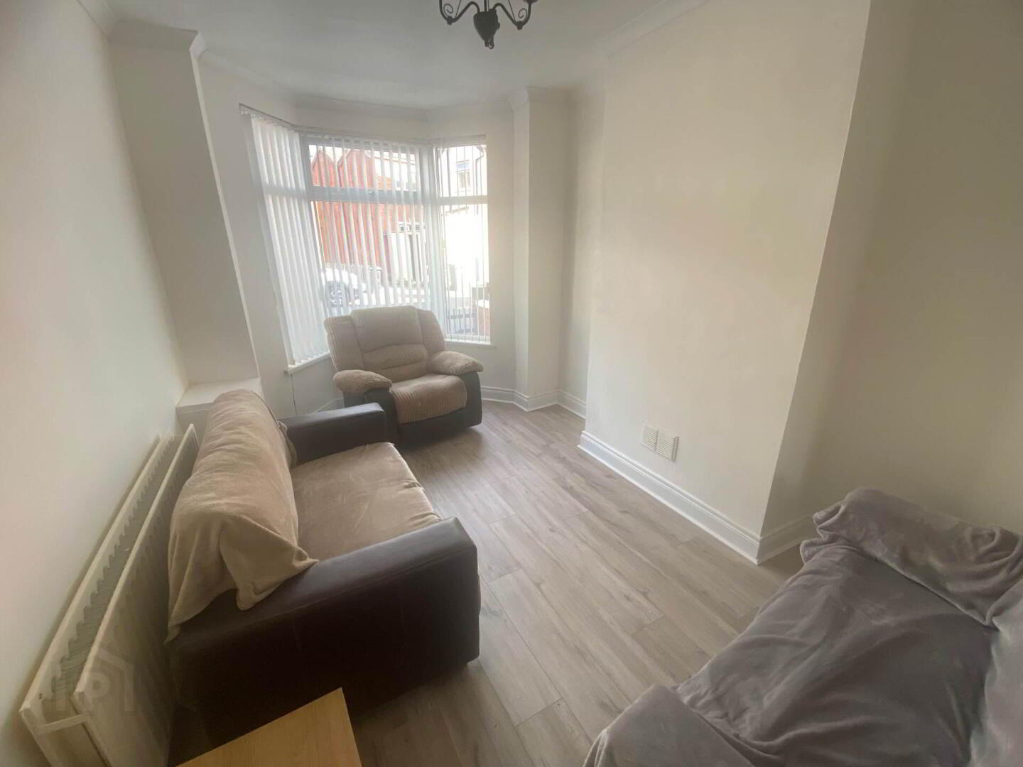 25 Rosebery Road 3 of 9