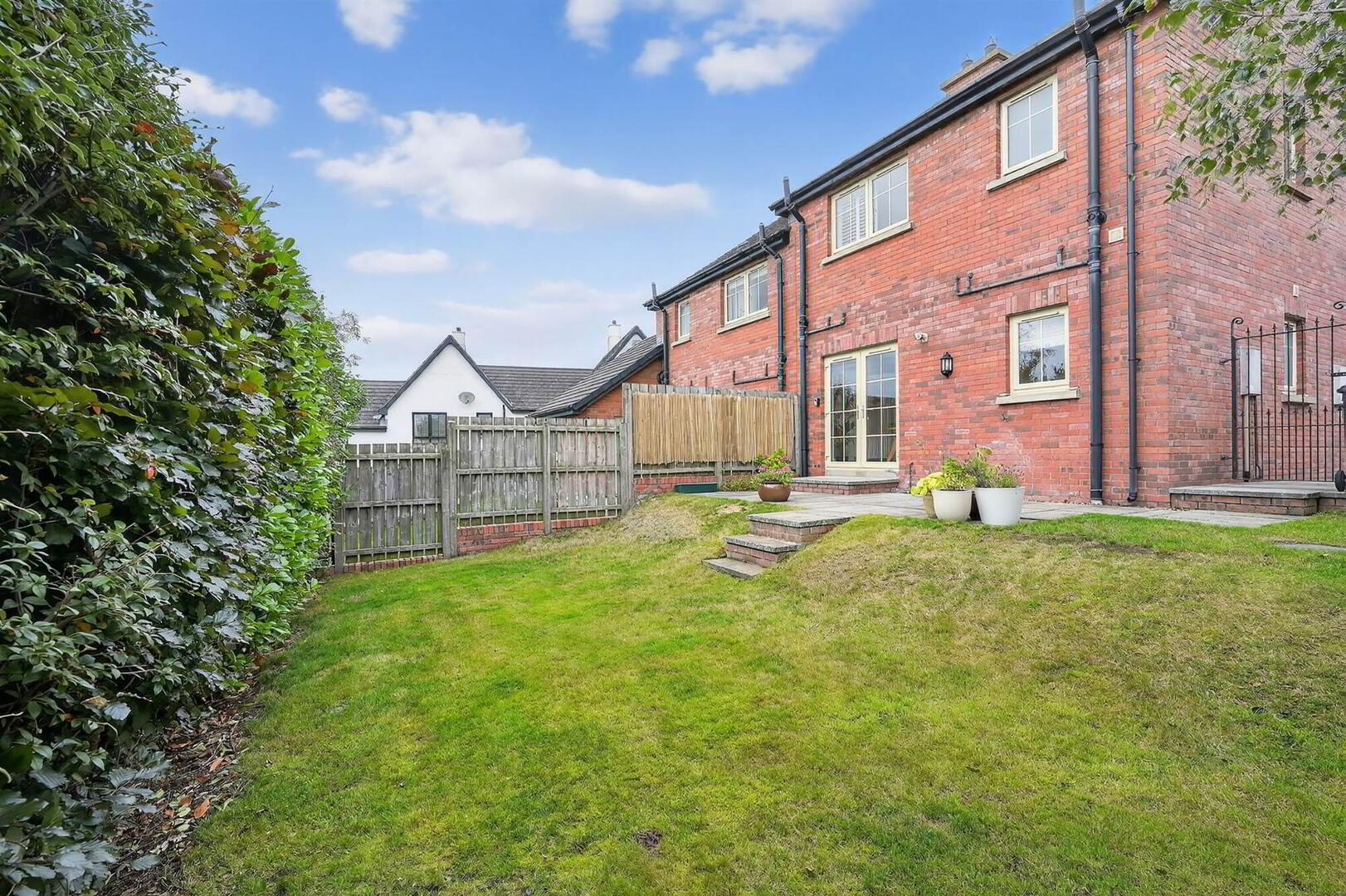 10 Bracken Hill View 15 of 16