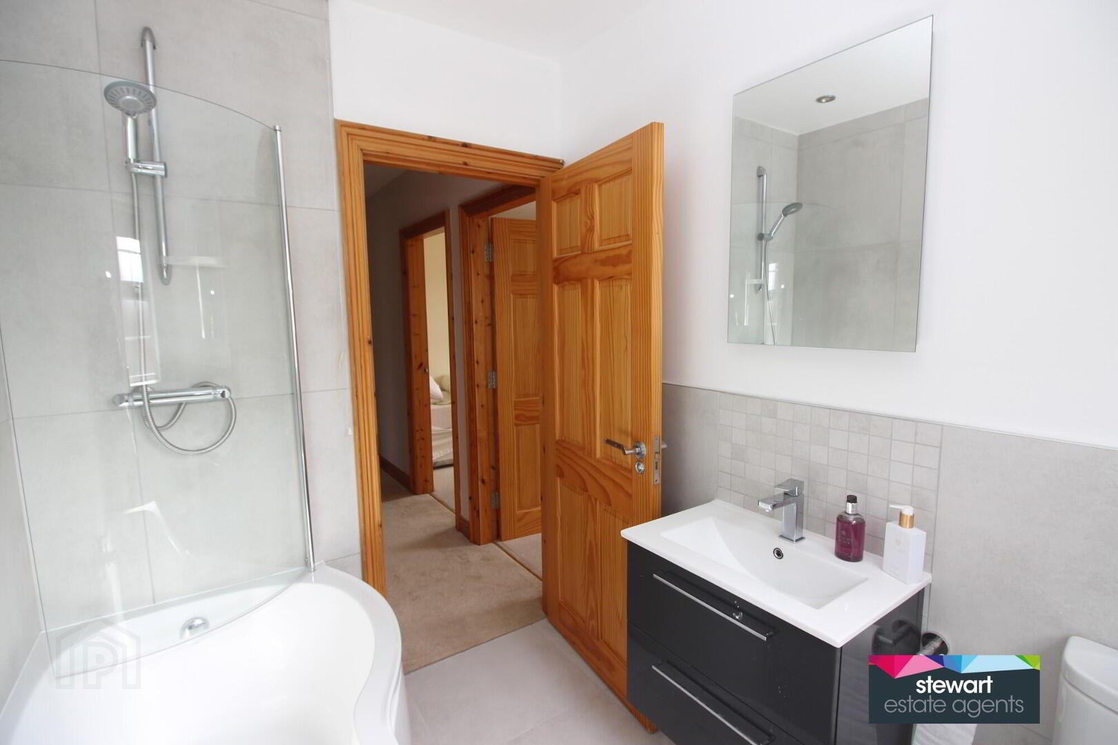 27 Glebe Park 16 of 18