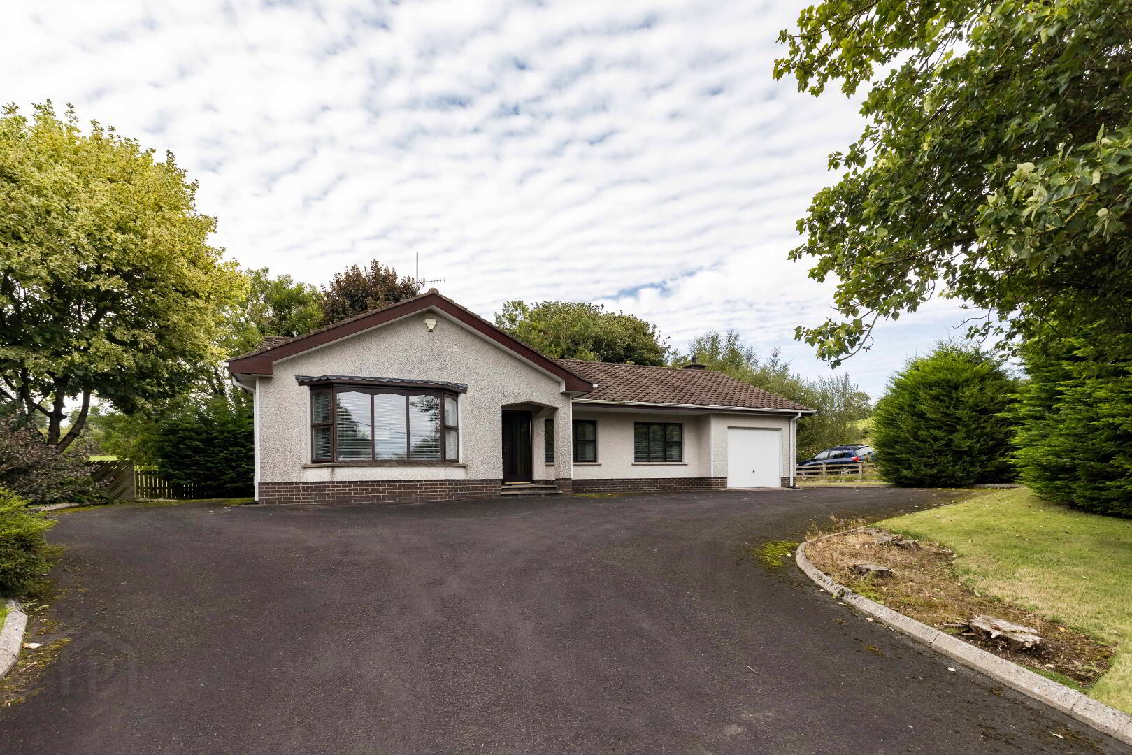30 Katesbridge Road 2 of 39