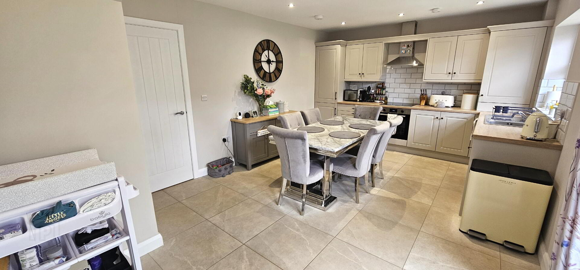 23 Rushfield Drive 8 of 21