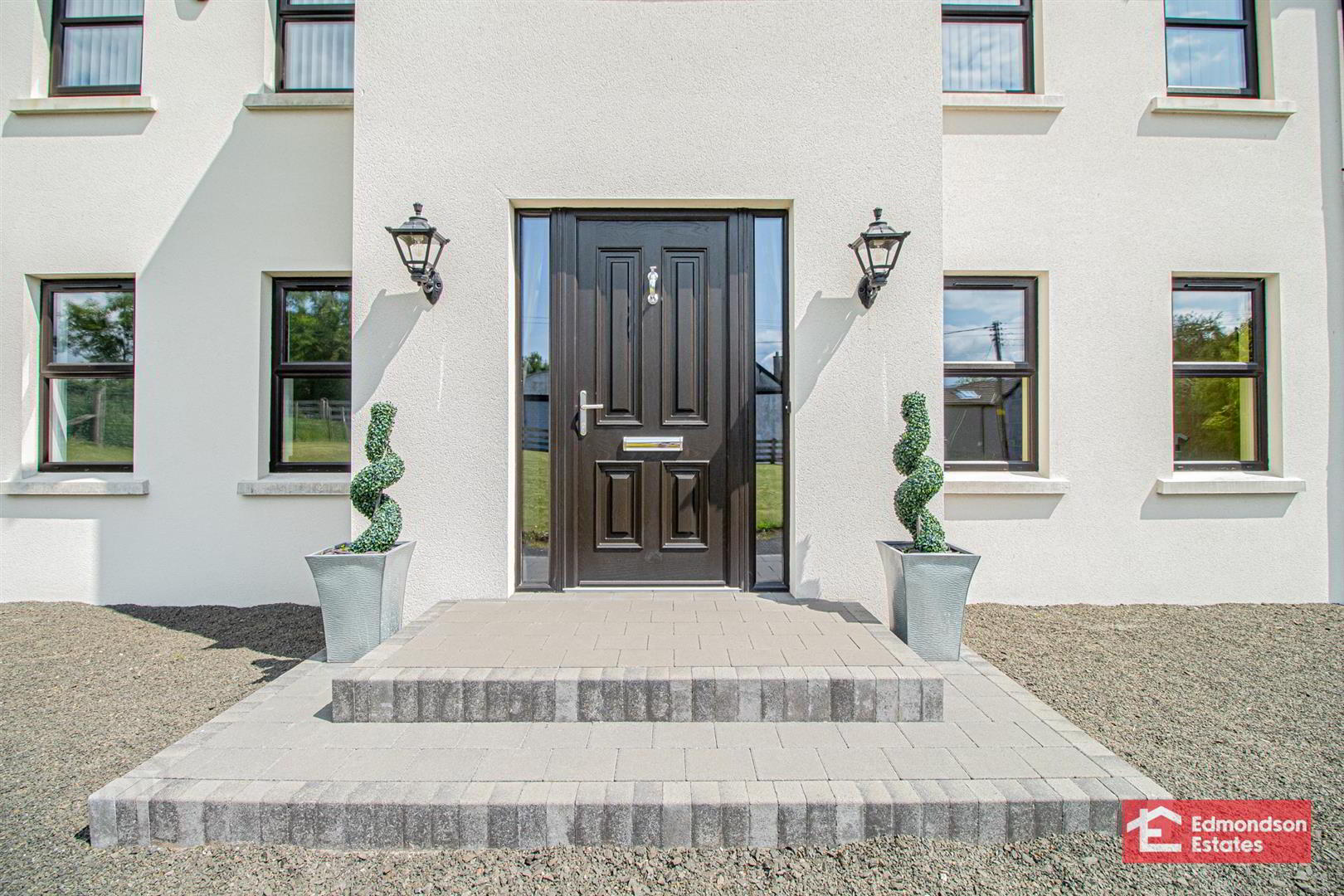 1 Parkfield Road 4 of 38