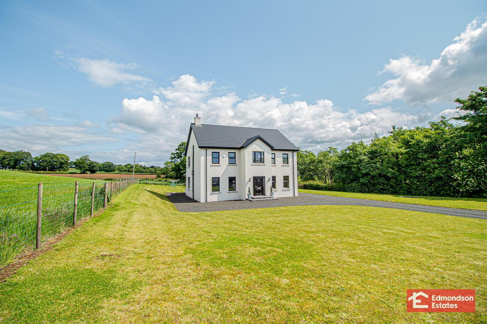 1 Parkfield Road 3 of 38