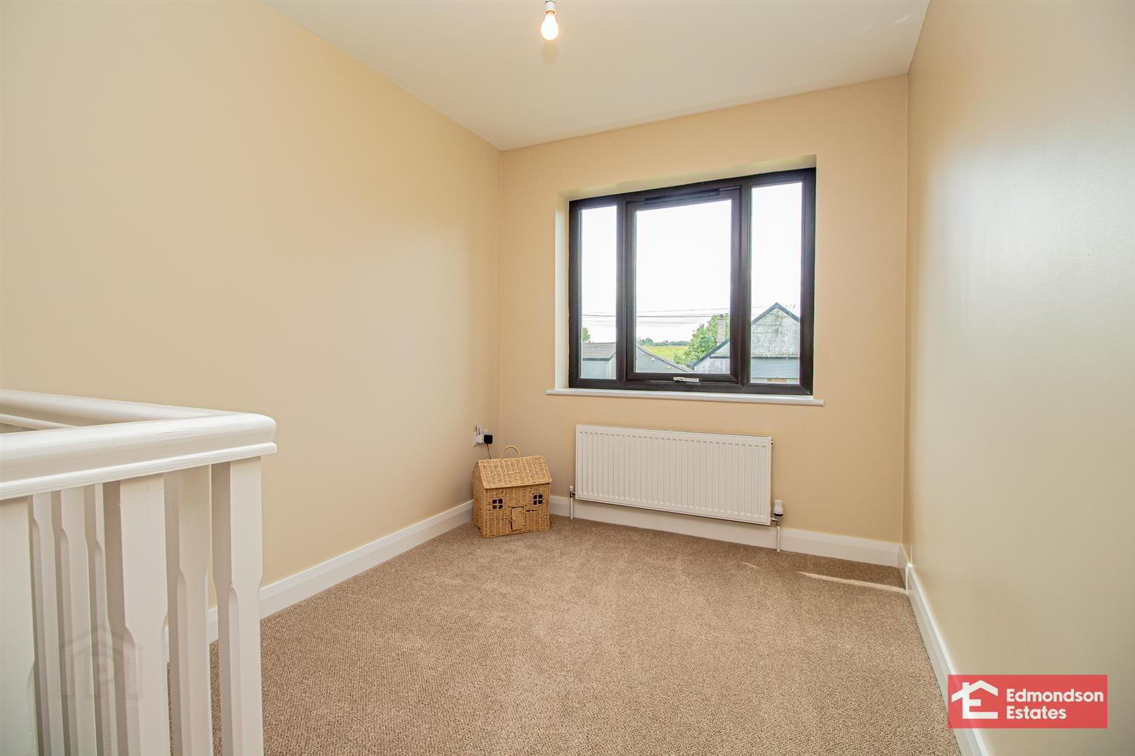 1 Parkfield Road 23 of 38