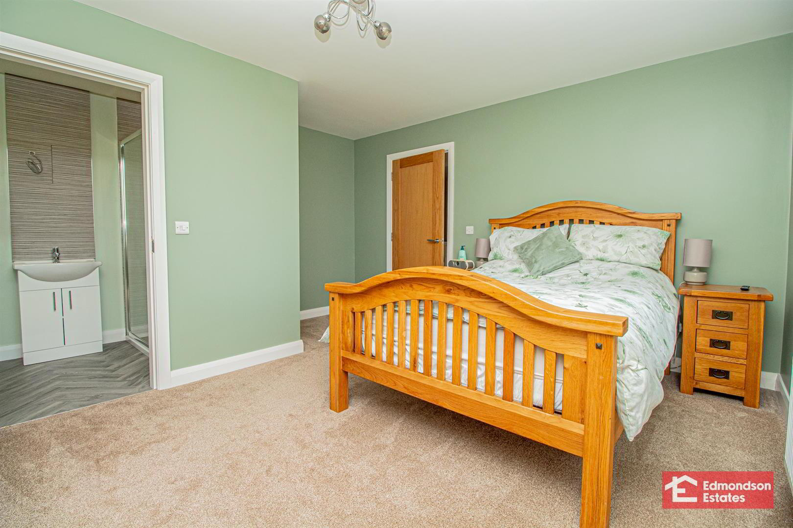 1 Parkfield Road 26 of 38