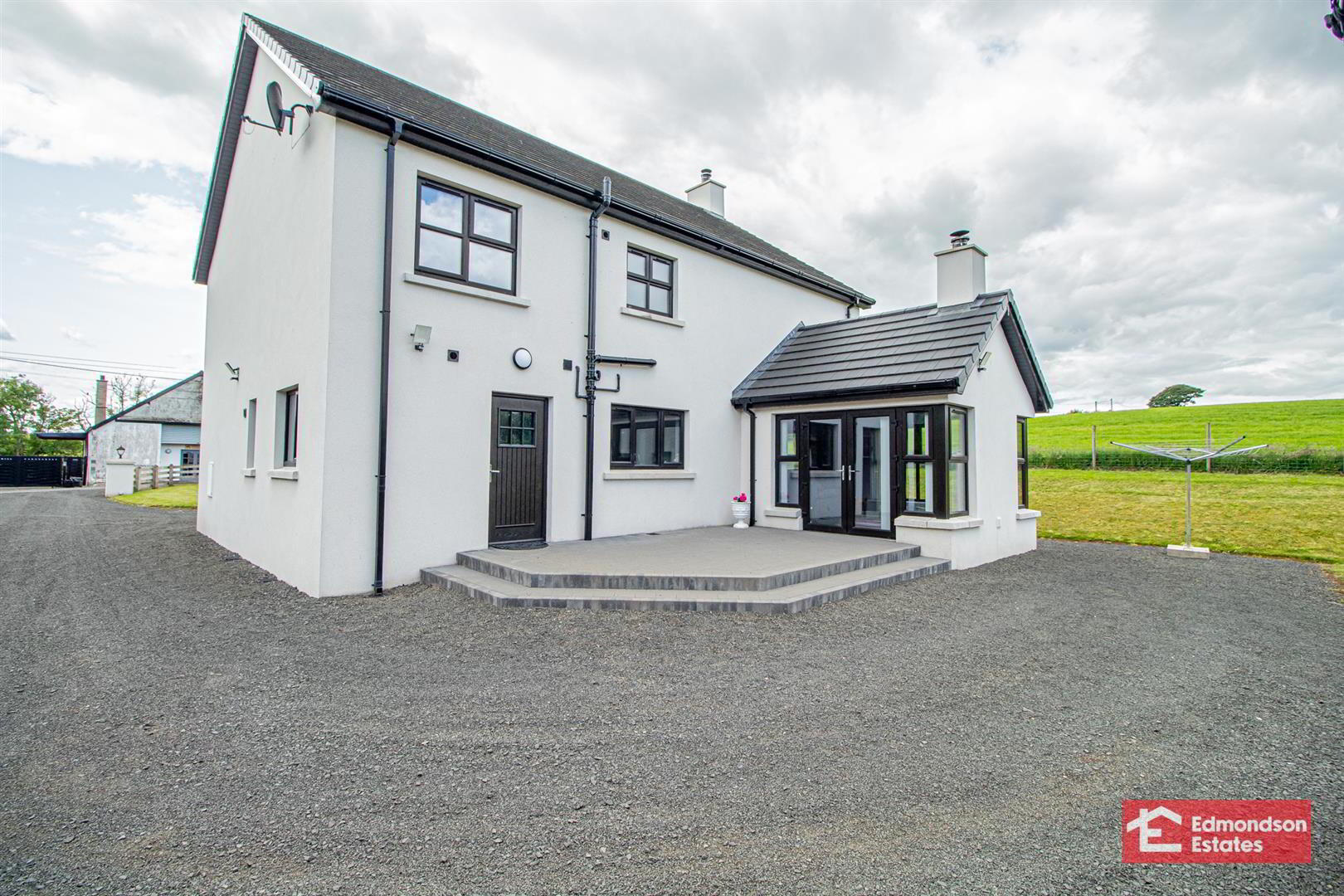 1 Parkfield Road 34 of 38