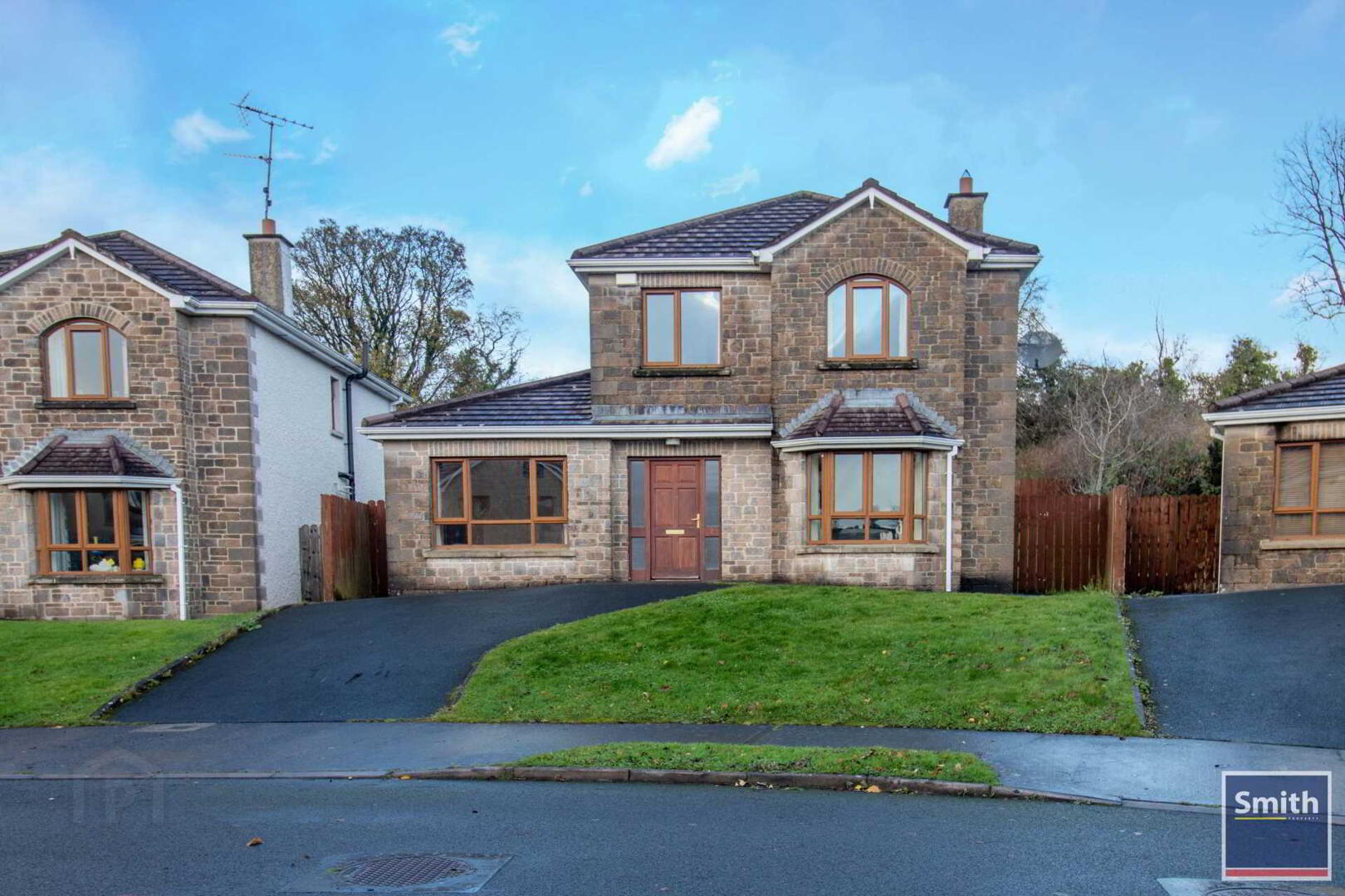 7 Ashbrooke Manor 1 of 18