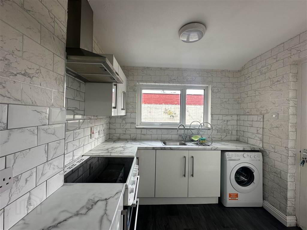 67 Whiterock Road 8 of 17