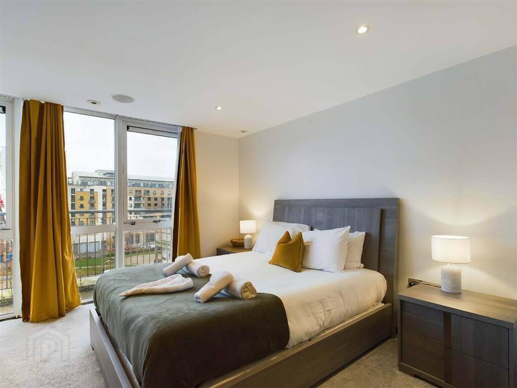 No, 18 Shaftesbury Court 15 of 17
