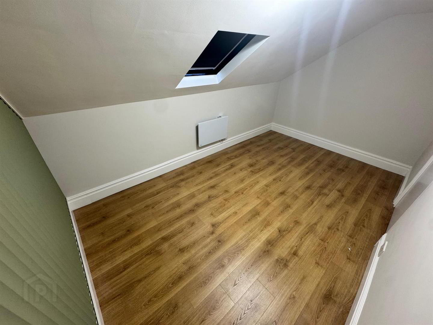 Flat 1, 49 High Street 6 of 11