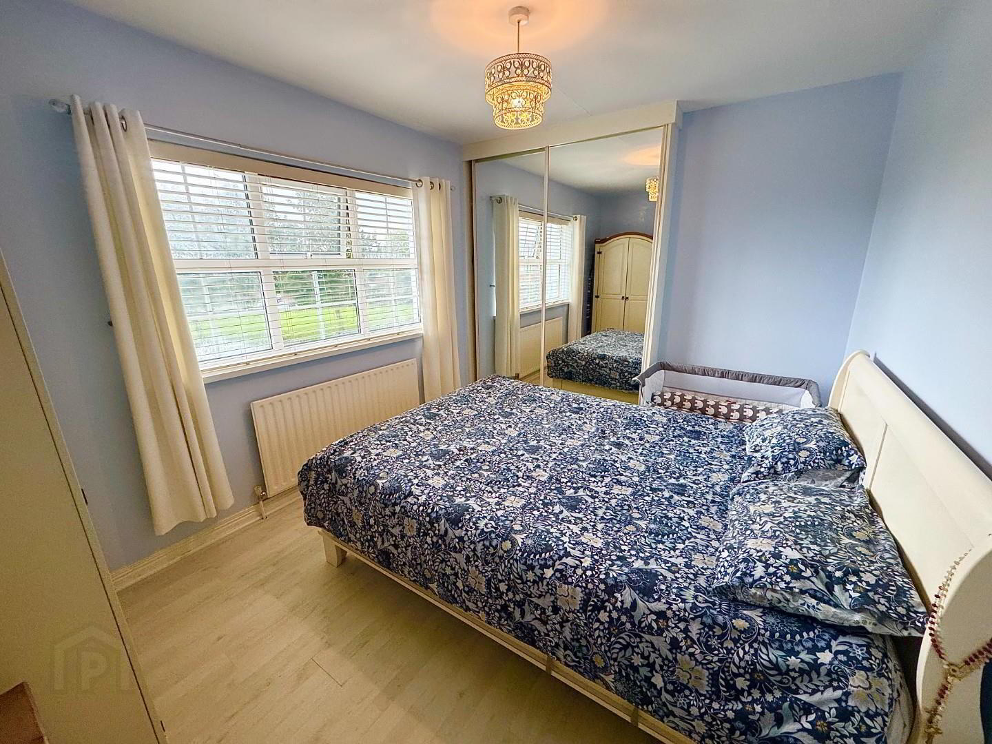 33 Dunmore Gardens 4 of 16