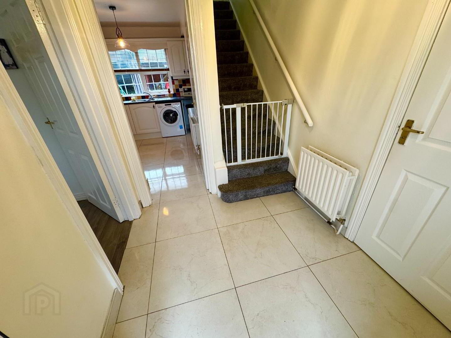 33 Dunmore Gardens 9 of 16