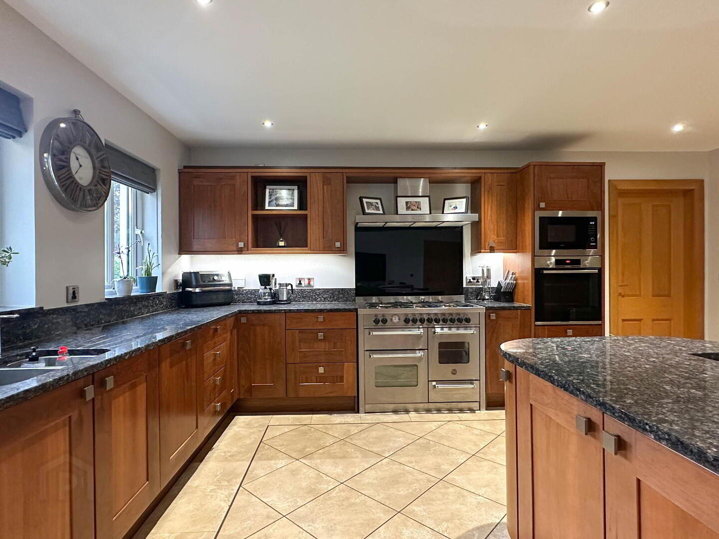 100b Lodge Road 16 of 69