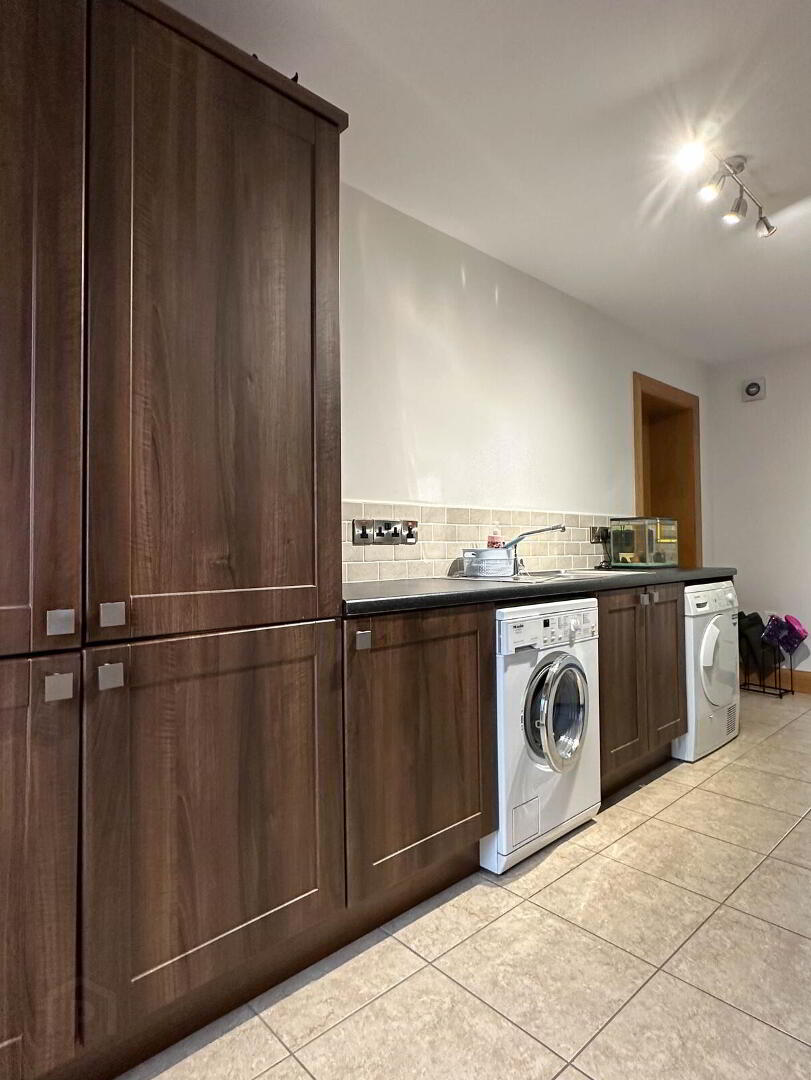 100b Lodge Road 26 of 69