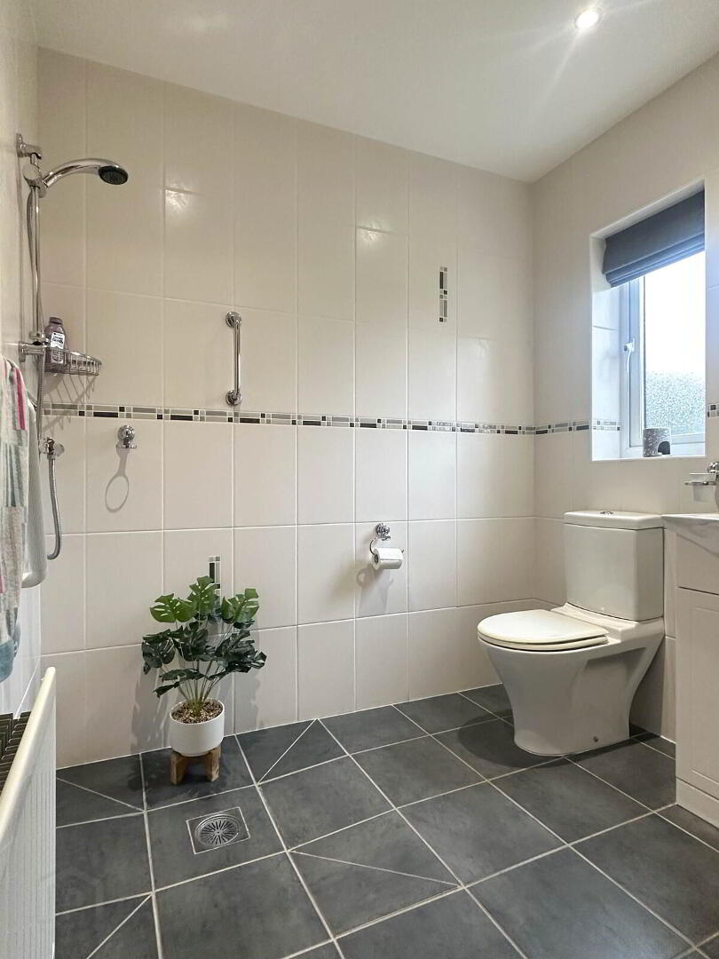 100b Lodge Road 30 of 69