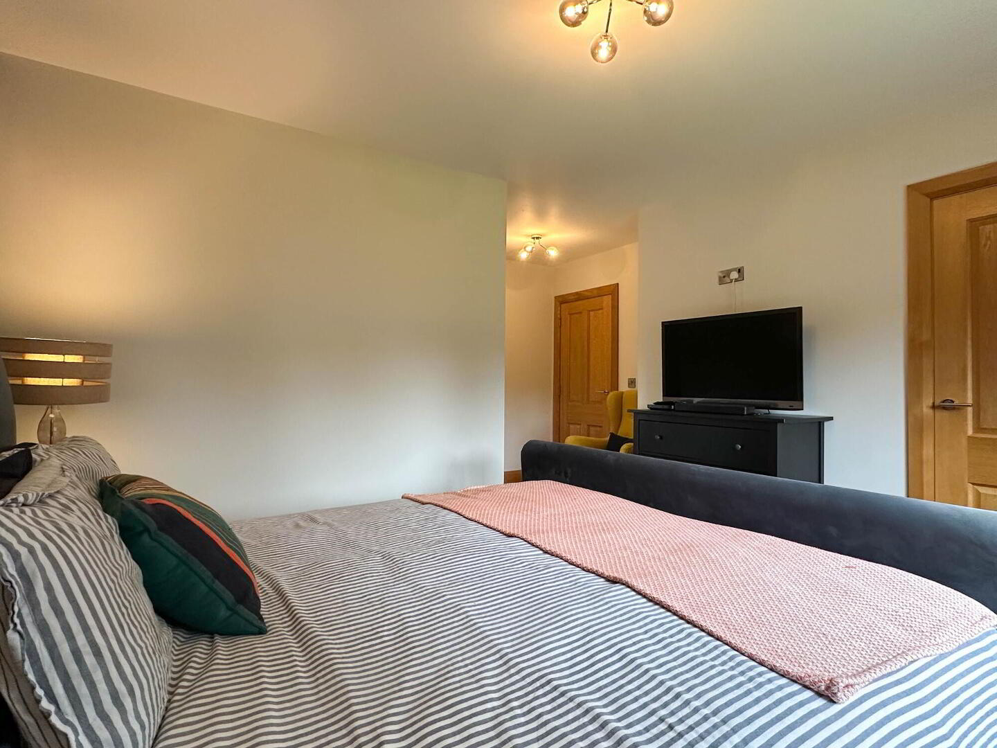 100b Lodge Road 39 of 69