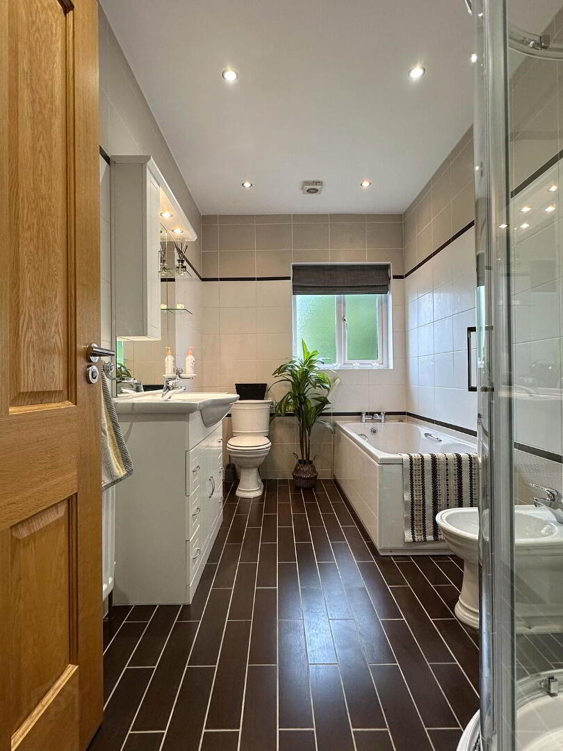 100b Lodge Road 56 of 69