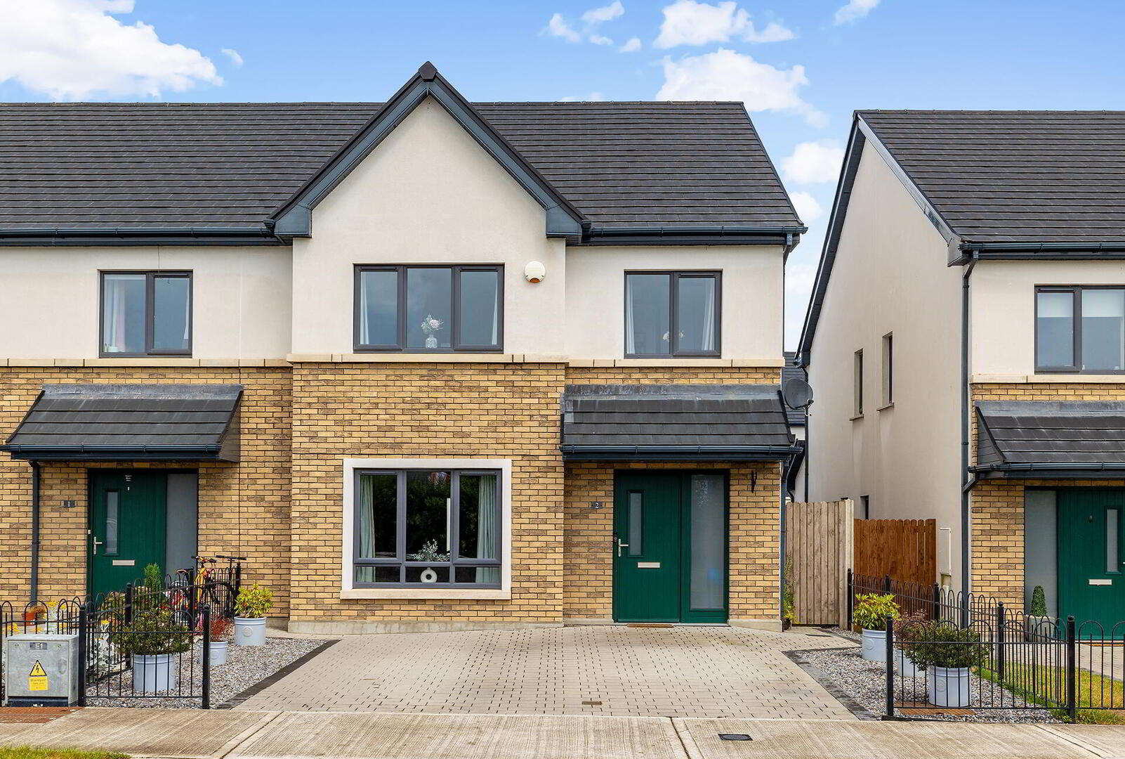 2 Farnan Wood 1 of 28
