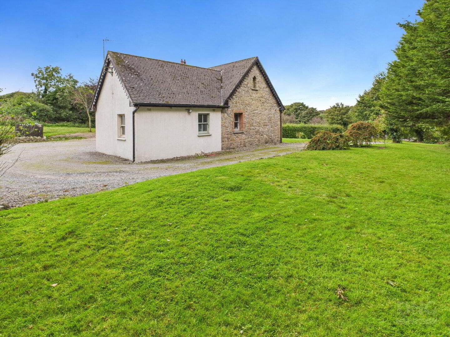 The Hollow Cottage, Killeigh 16 of 22