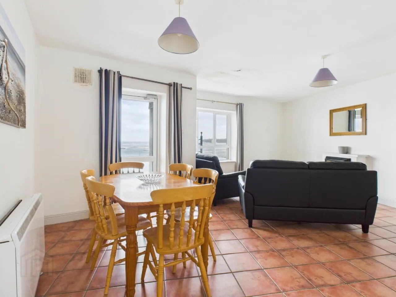 Apt 5, Beachside Apartments 3 of 20