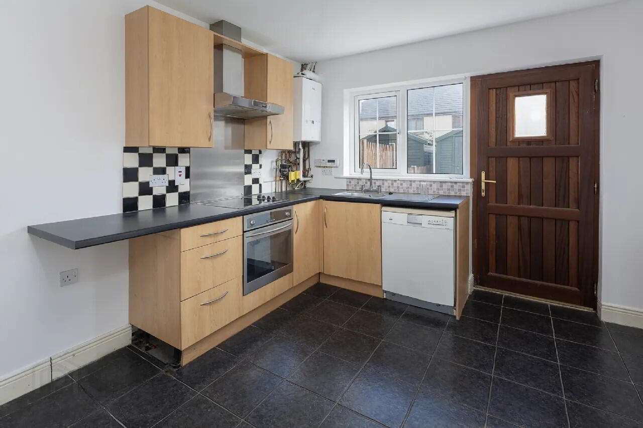 15 Hazel Court 6 of 15