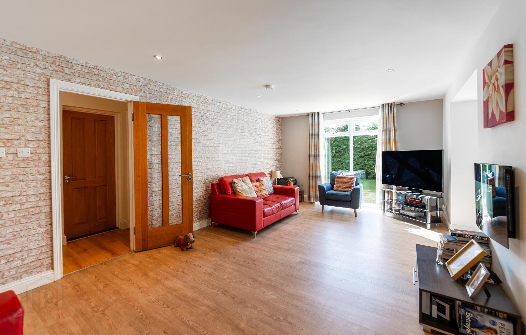 24 Crossgar Road East 22 of 49