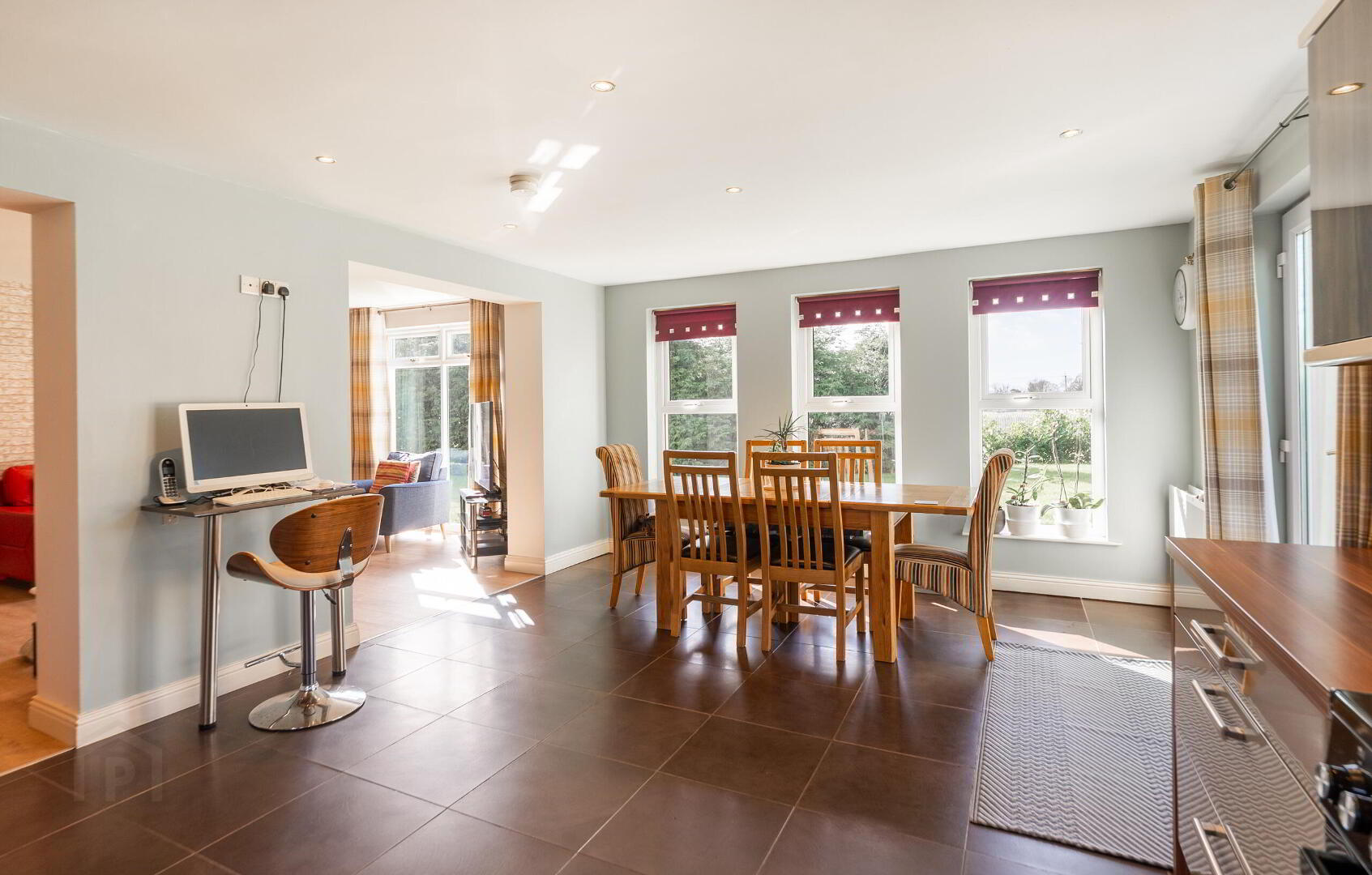 24 Crossgar Road East 25 of 49