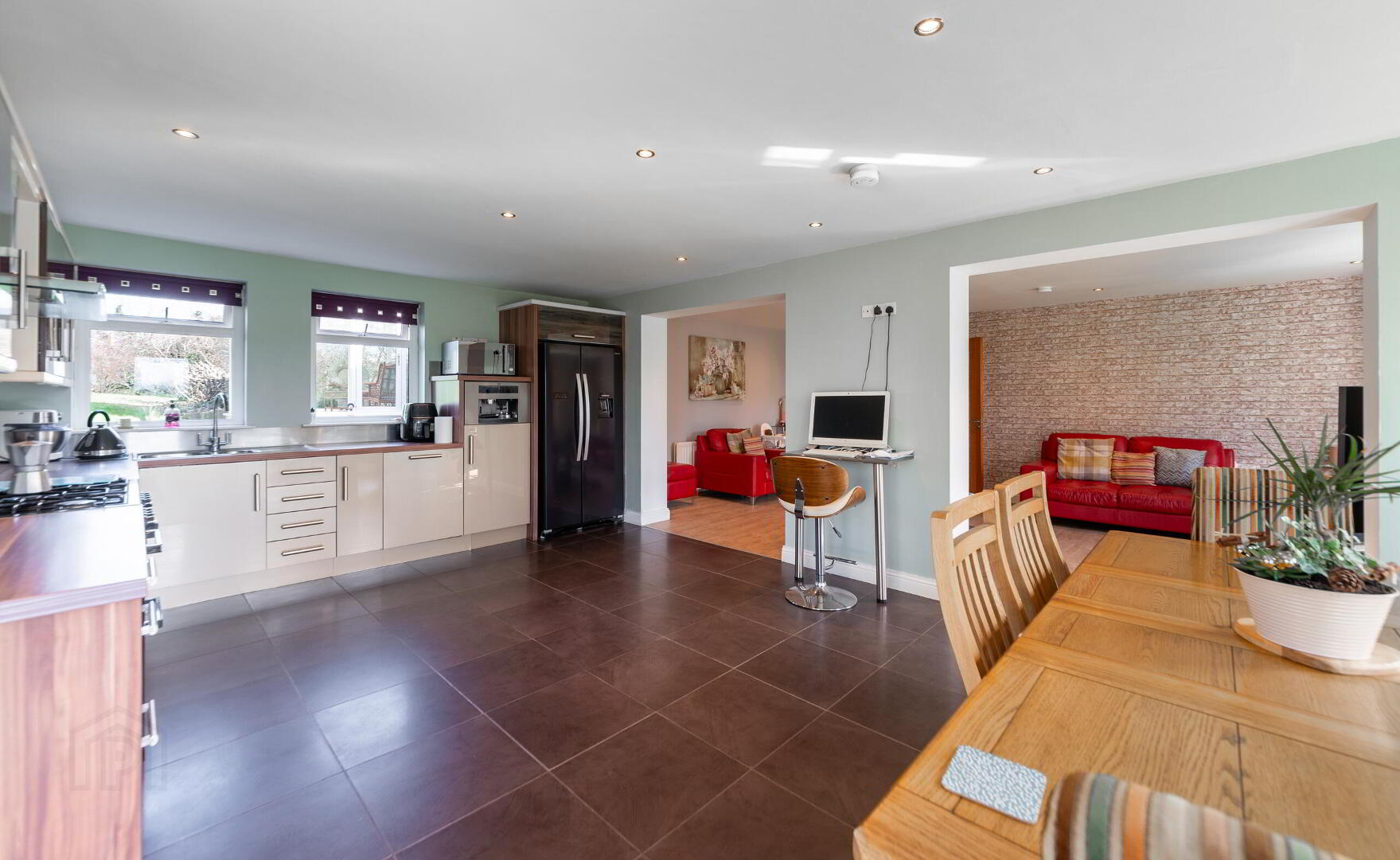 24 Crossgar Road East 27 of 49