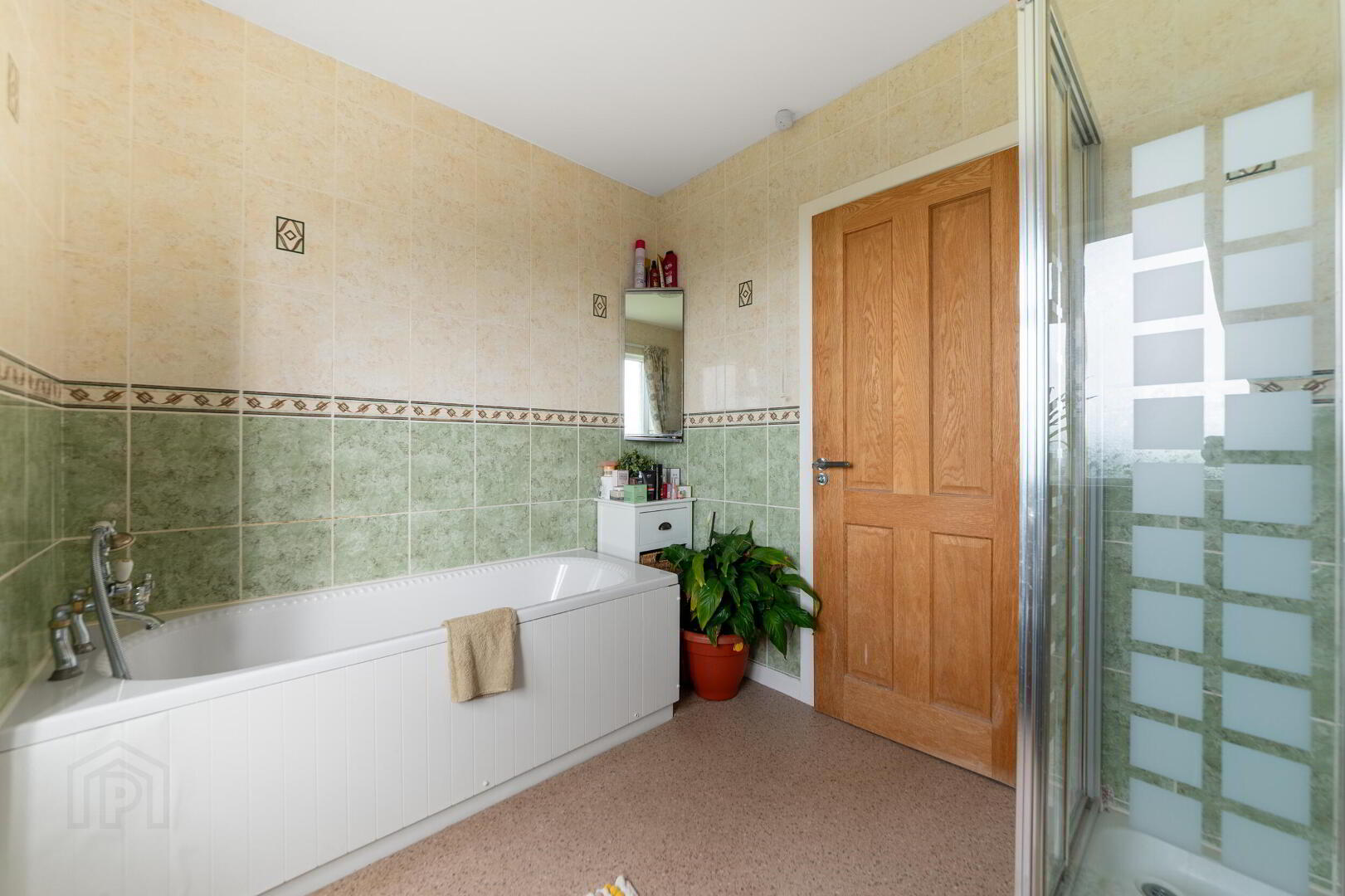 24 Crossgar Road East 45 of 49