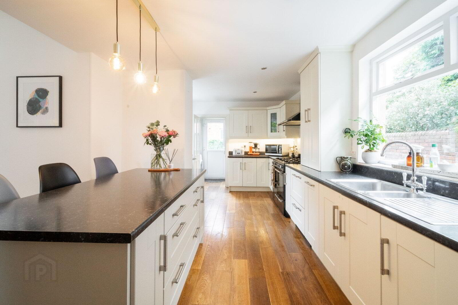 18 Kirkliston Drive 12 of 32