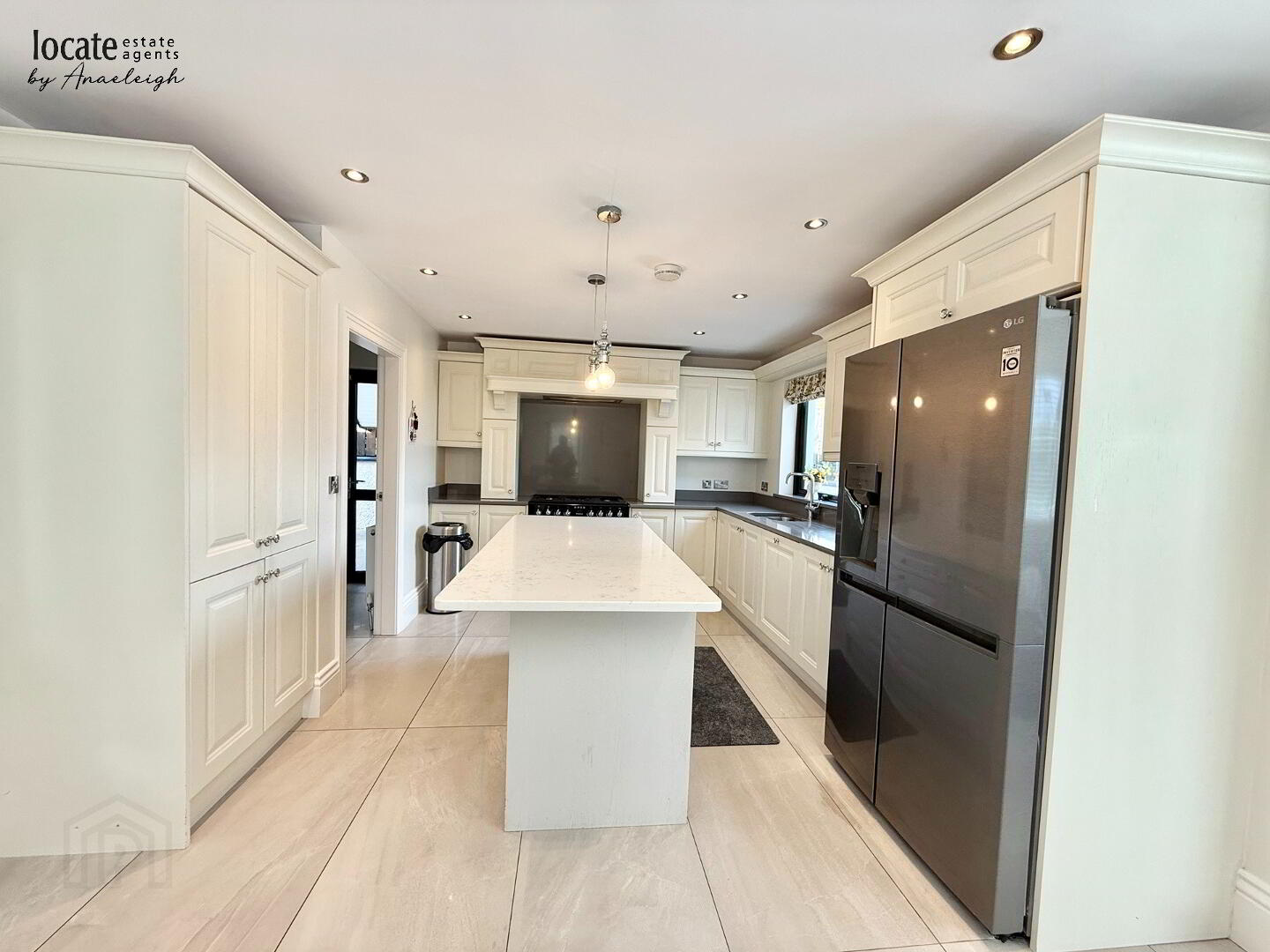 77 Blighs Lane 12 of 44