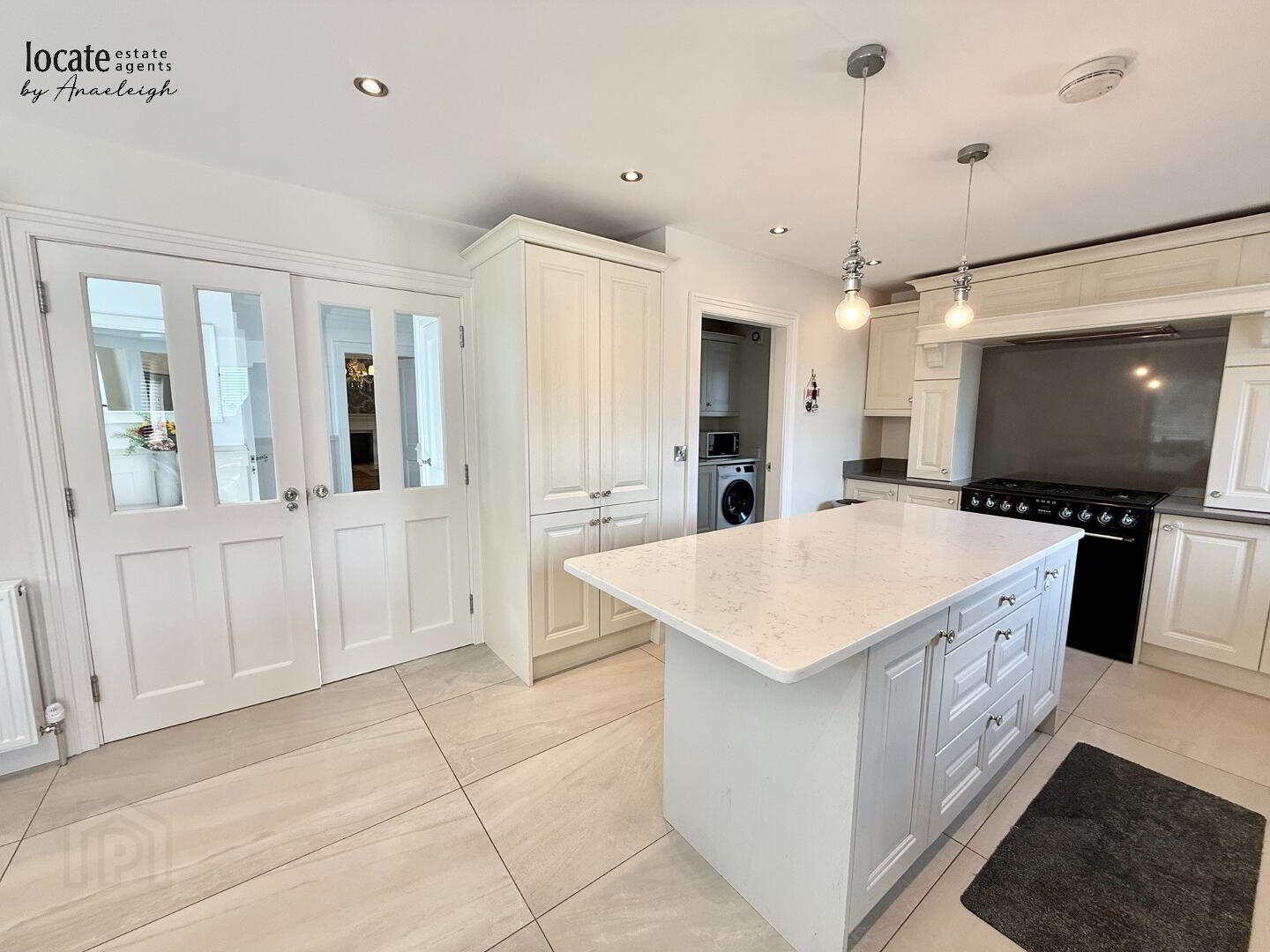 77 Blighs Lane 13 of 44