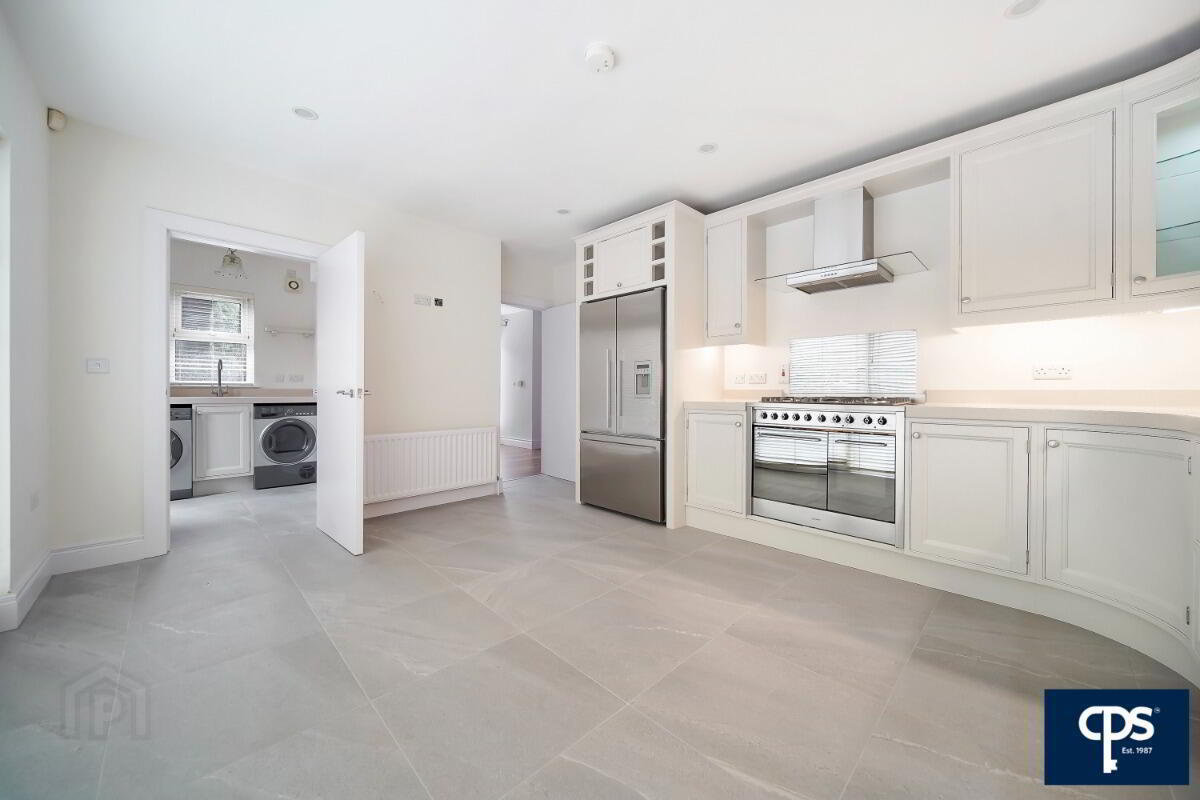 5 Castle Mews 9 of 50