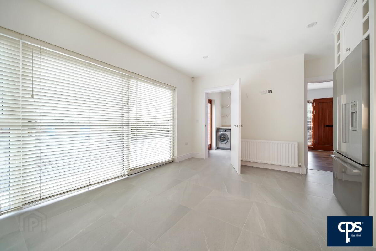 5 Castle Mews 15 of 50