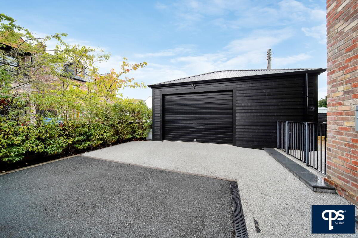 5 Castle Mews 43 of 50