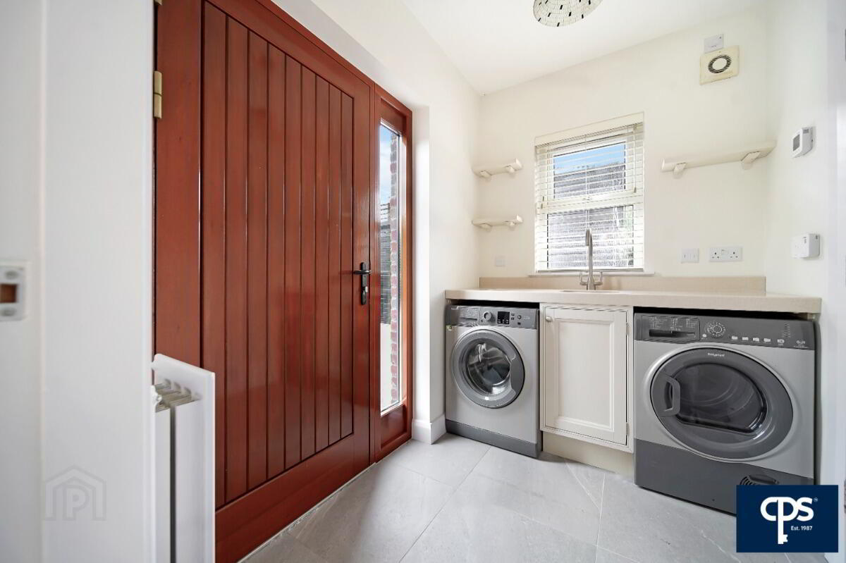 5 Castle Mews 17 of 50