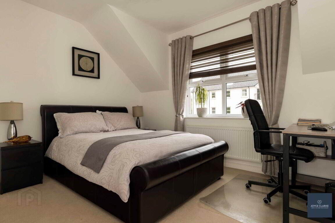 Apartment 3 14 Highgrove Meadows 4 of 29