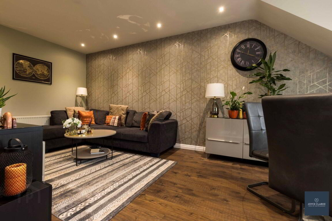 Apartment 3 14 Highgrove Meadows 16 of 29