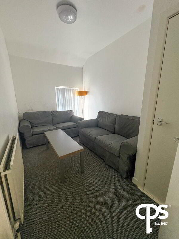 80b Church Street 2 of 7