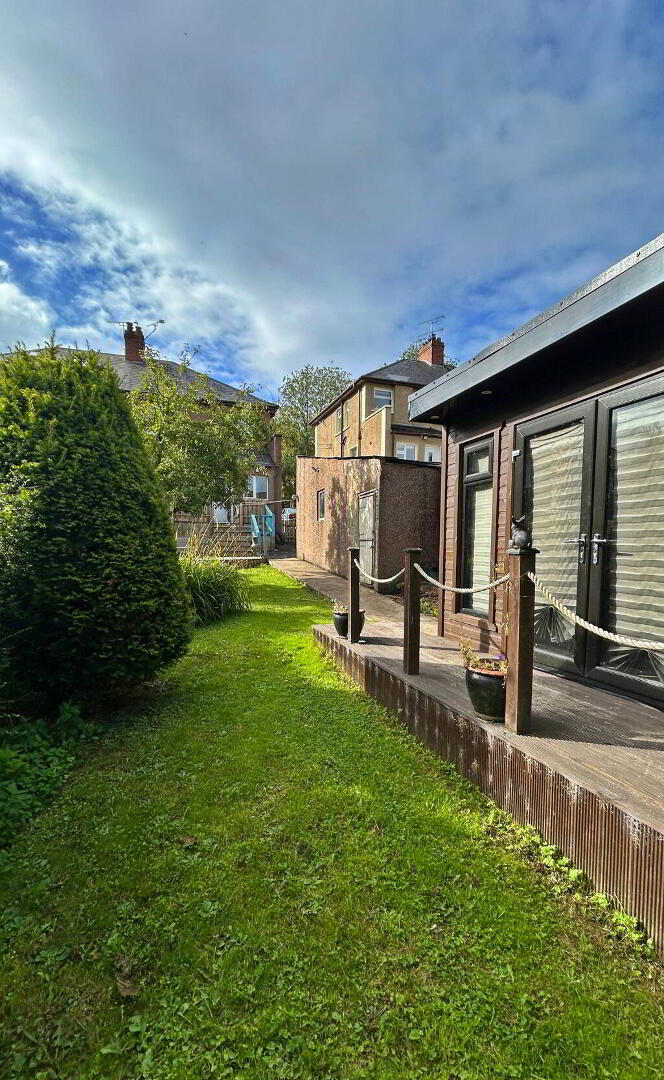 21 Carthall Road 19 of 21