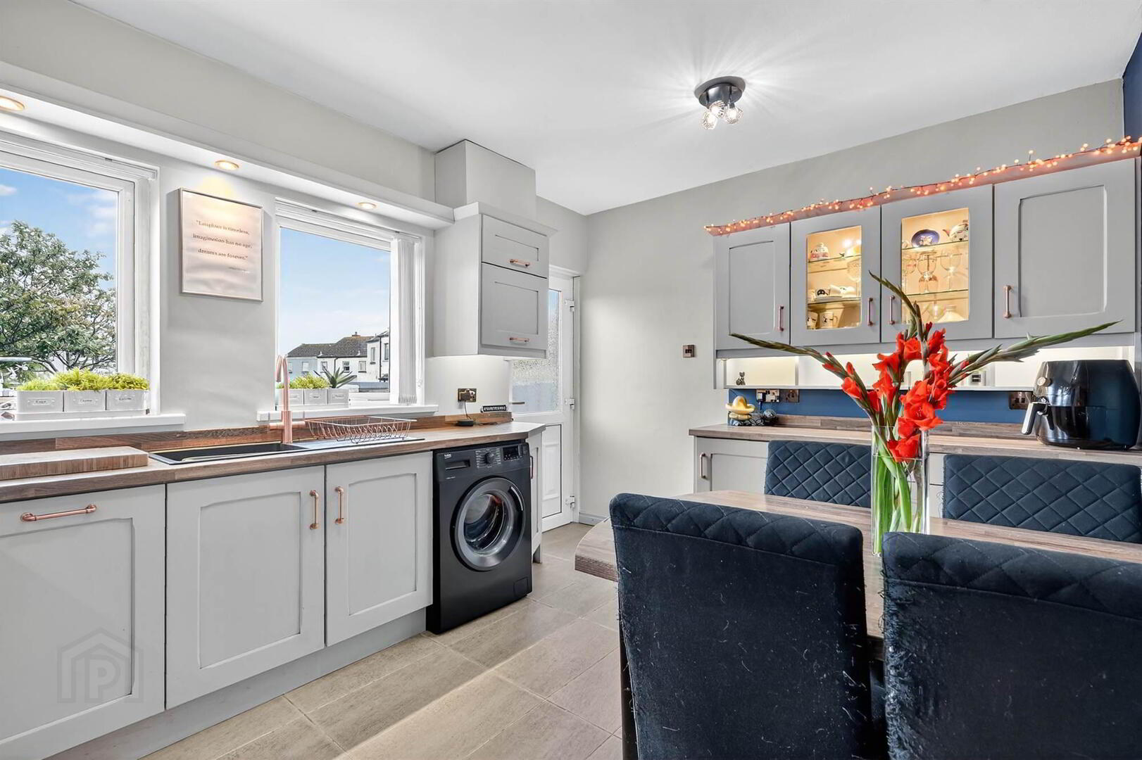 22 Bow Street 7 of 28