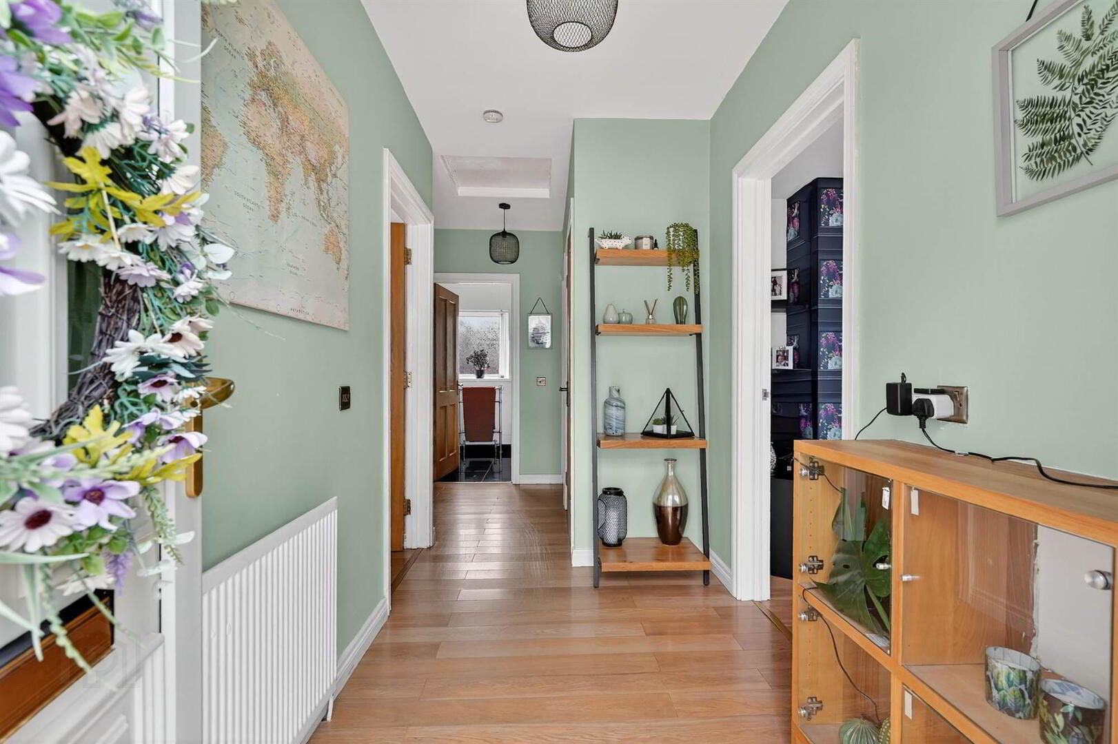 22 Bow Street 4 of 28
