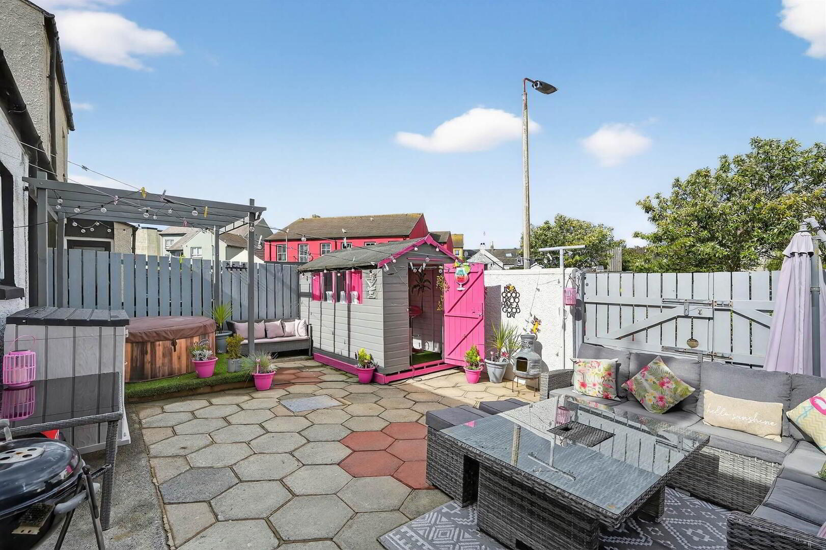 22 Bow Street 18 of 28