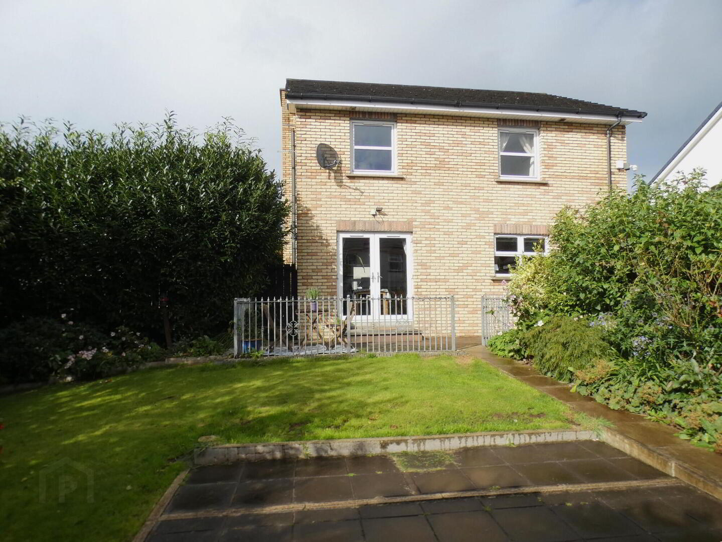 1 Castlewood Crescent 30 of 36