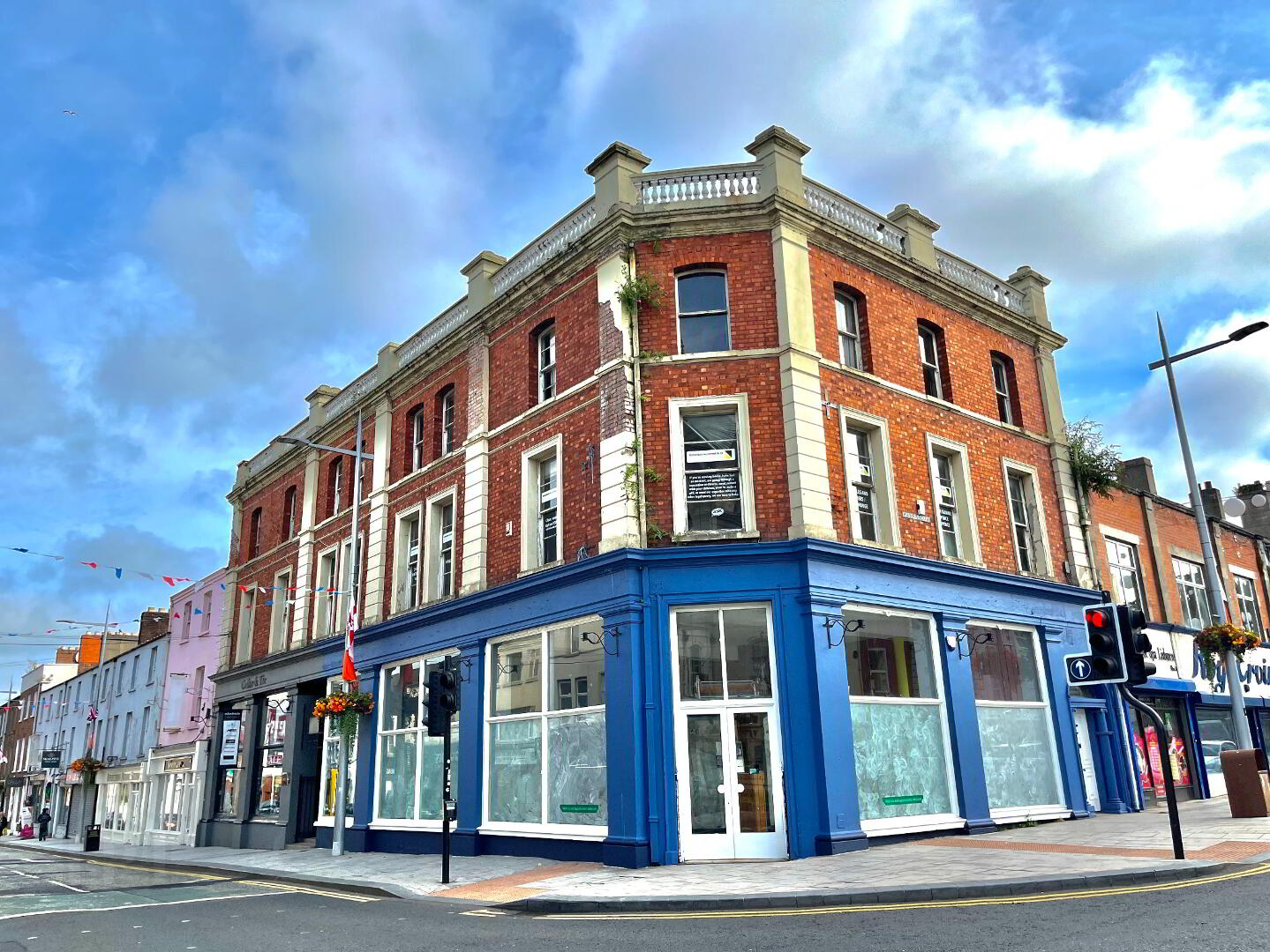 1 Castle Street 1 of 5